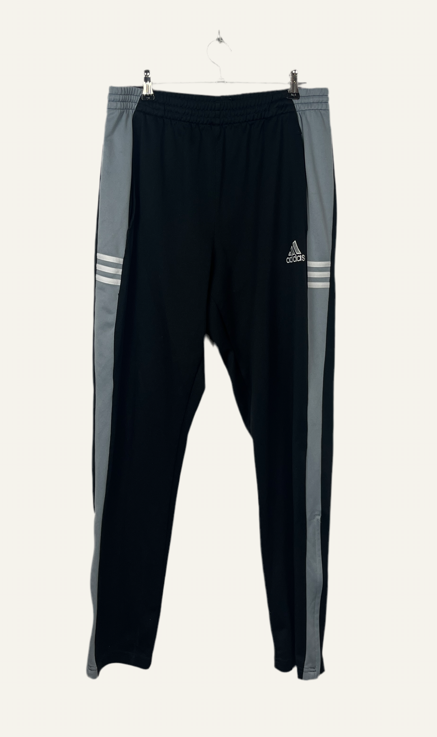 Trackpants